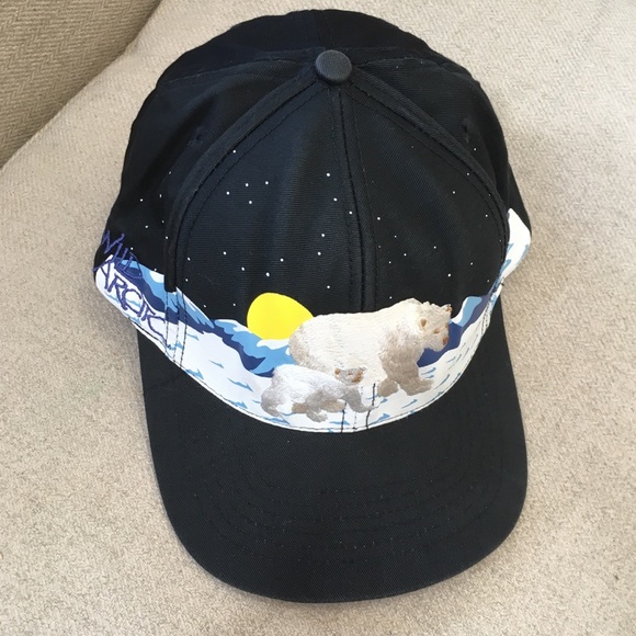 SOLD - Vintage 90’s Seaworld Polar Bear Hat - Picture 7 of 11
